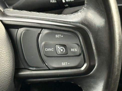 Used 2022 Jeep Gladiator Sport AWD/4WD image 25