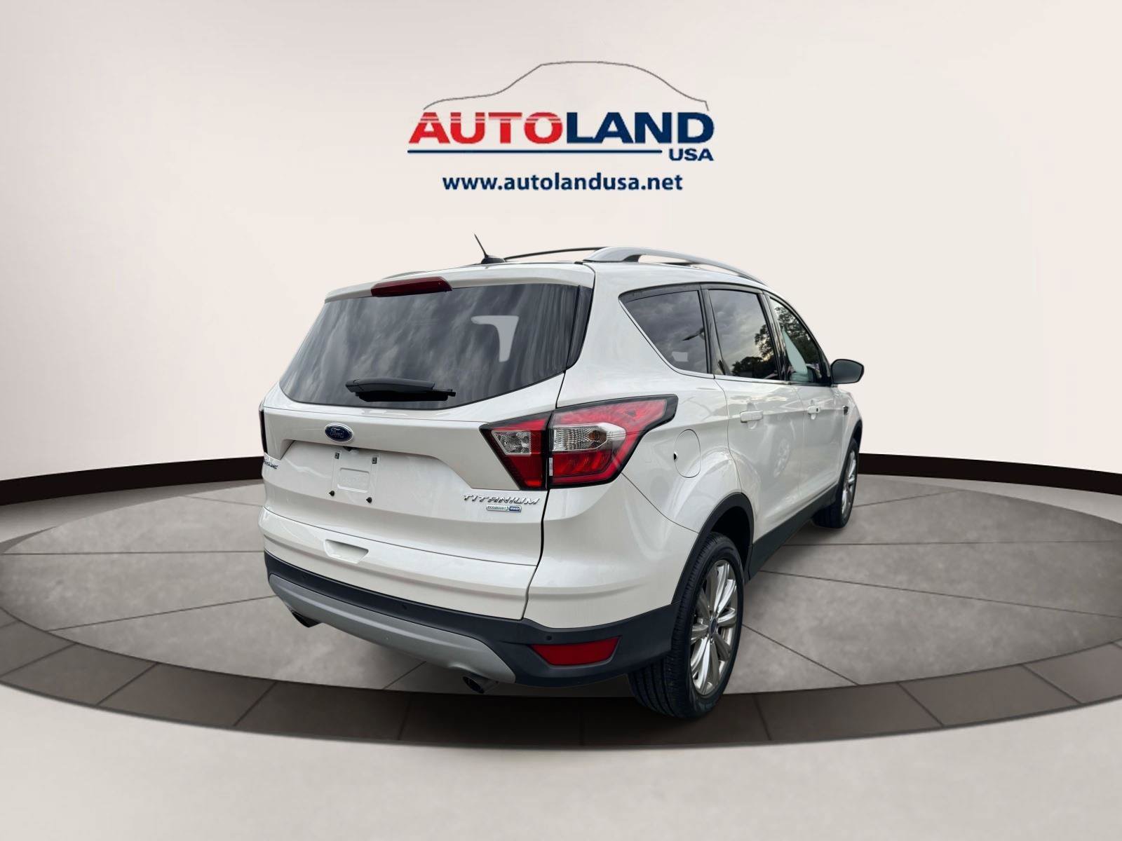 Used 2017 Ford Escape Titanium AWD/4WD image 3