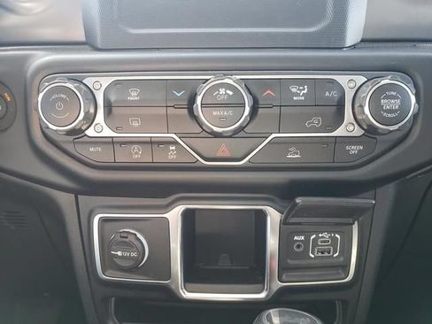 Used 2022 Jeep Wrangler Sport AWD/4WD image 22