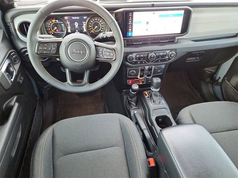 Used 2024 Jeep Wrangler Willys image 16