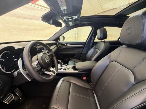 New 2025 Alfa Romeo Stelvio Sprint w/ Convenience Package AWD/4WD image 36