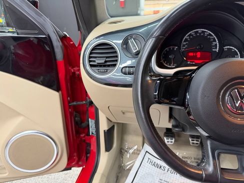 Used 2013 Volkswagen Beetle 2.0T FWD image 19