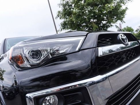 Used 2018 Toyota 4Runner Limited AWD/4WD image 12