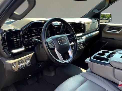 Used 2025 GMC Sierra 1500 SLT AWD/4WD image 15
