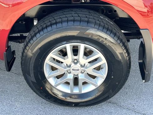 Used 2019 Nissan Frontier SV w/ Value Truck Package AWD/4WD image 15