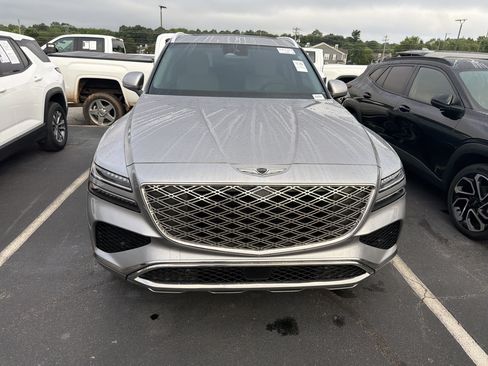 Used 2025 Genesis GV80 2.5T Select AWD/4WD image 3