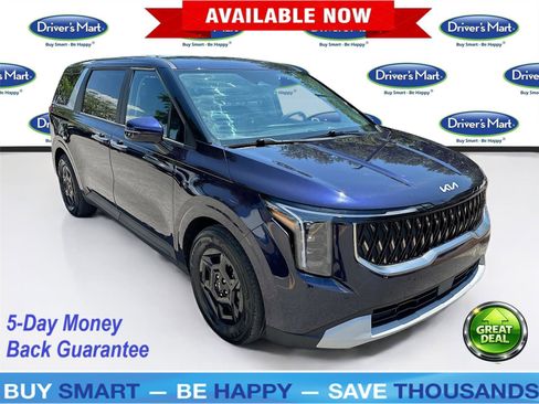 Used 2025 Kia Carnival FWD image 1