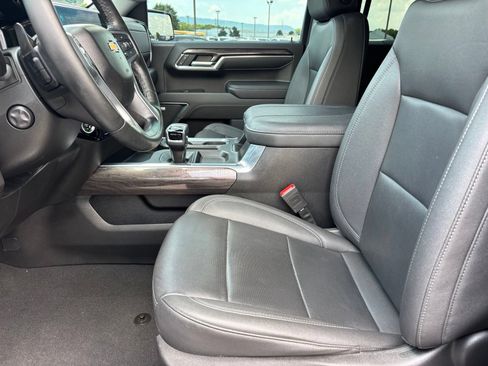 Used 2023 Chevrolet Silverado 1500 LTZ w/ LTZ Premium Package AWD/4WD image 16