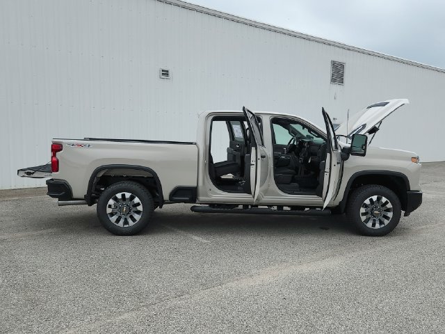 New 2026 Chevrolet Silverado 2500 Custom w/ Custom Value Package AWD/4WD image 17