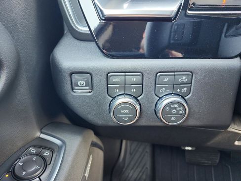 New 2026 GMC Sierra 1500 Elevation w/ Elevation Premium Package AWD/4WD image 20