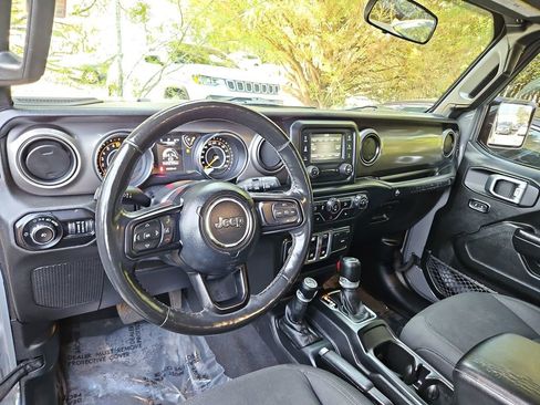 Used 2019 Jeep Wrangler Sport AWD/4WD image 9
