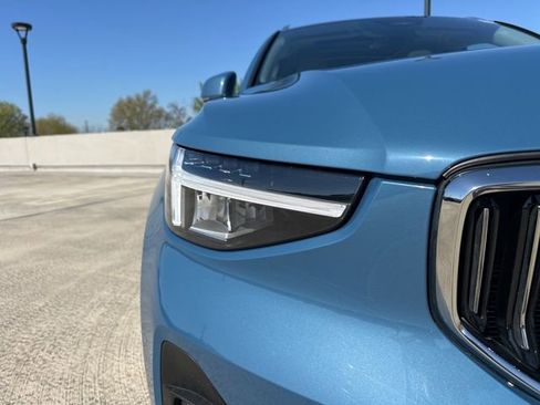 Certified 2023 Volvo XC40 B5 Plus w/ Protection Package Premier AWD/4WD image 12