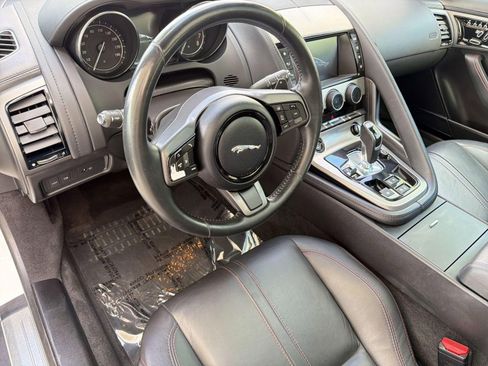 Used 2017 Jaguar F-TYPE Coupe RWD image 4