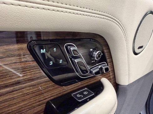 Used 2019 Land Rover Range Rover Supercharged image 35