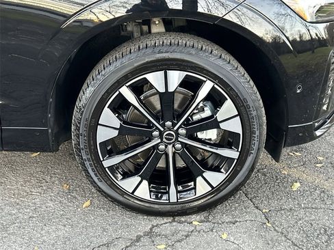 New 2026 Volvo XC60 B5 Ultra w/ Protection Package Premier image 7