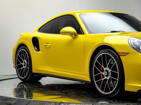Used 2018 Porsche 911 Turbo S image 27