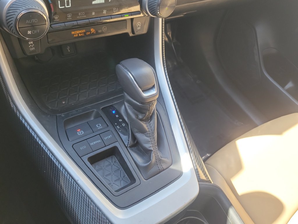 Certified 2022 Toyota RAV4 XLE Premium FWD image 16
