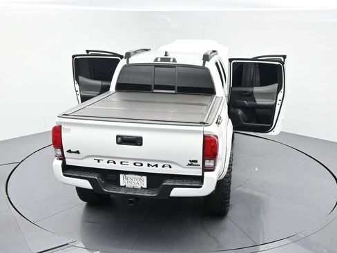 Used 2022 Toyota Tacoma SR AWD/4WD image 25
