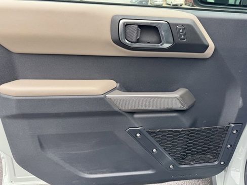 Used 2021 Ford Bronco Wildtrak image 16