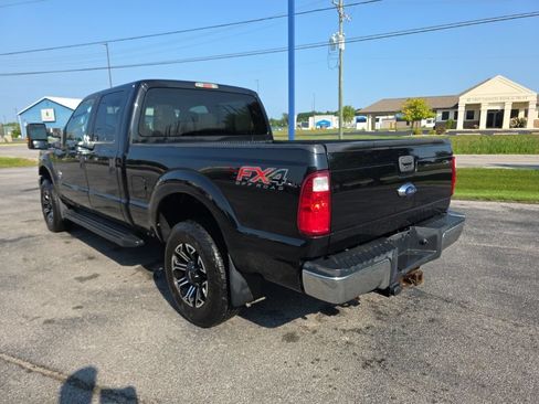 Used 2015 Ford F250 XLT w/ FX4 Off-Road Package AWD/4WD image 3