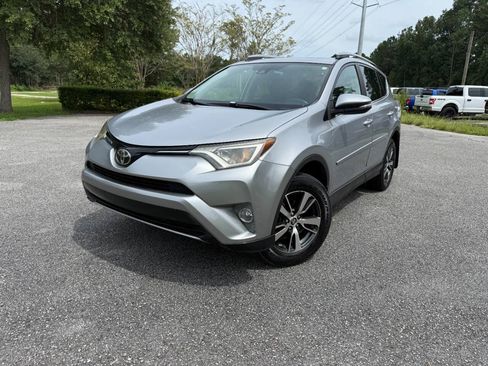 Used 2017 Toyota RAV4 XLE w/ Plus Extra Value Package AWD/4WD image 27