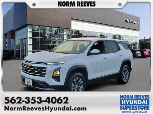 Used 2025 Chevrolet Equinox LT image 1