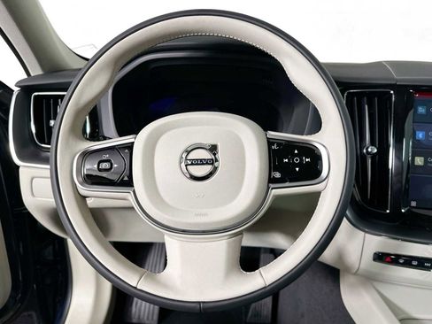 Used 2025 Volvo XC60 T8 Core image 9