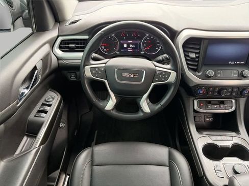 Used 2021 GMC Acadia SLT w/ LPO, Floor Liner Package FWD image 11