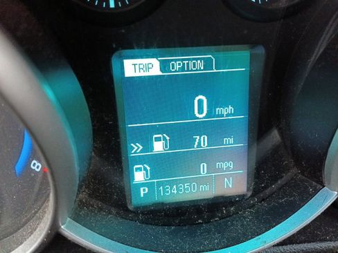 Used 2015 Chevrolet Cruze LT w/ Sun And Sound Package FWD image 10
