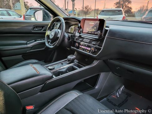 Used 2023 Nissan Pathfinder Rock Creek image 30