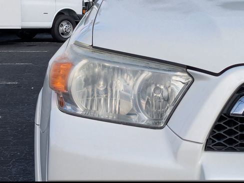 Used 2011 Toyota 4Runner SR5 w/ Premium Pkg w/Leather image 10