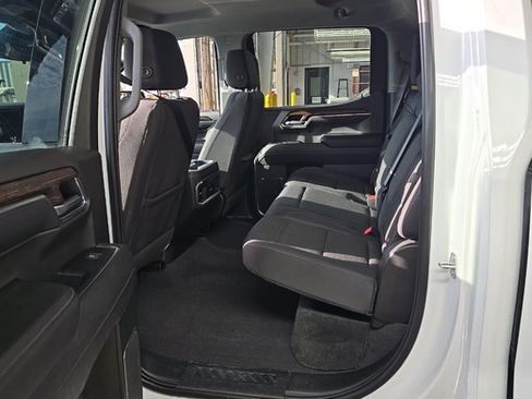 Used 2024 GMC Sierra 1500 Elevation w/ Preferred Package AWD/4WD image 13