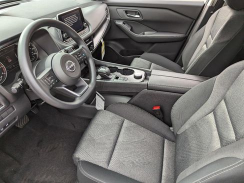 New 2025 Nissan Rogue SV image 8