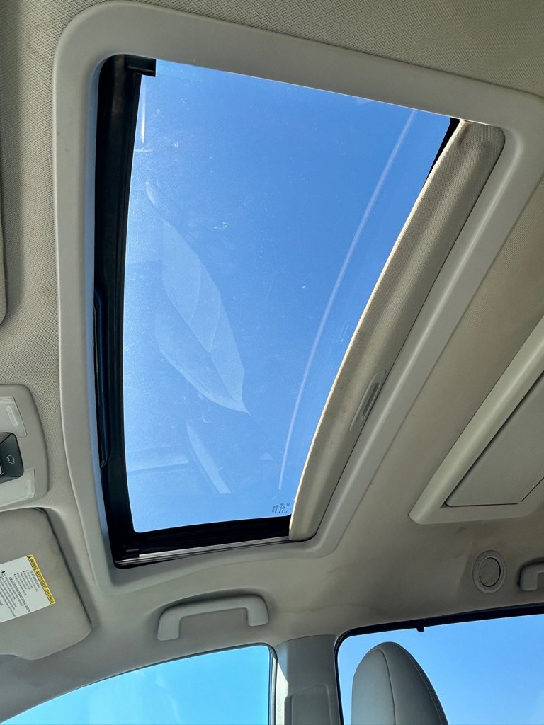 Used 2015 Toyota Sienna XLE Premium FWD image 23