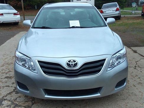 Used 2011 Toyota Camry LE w/ LE Extra-Value Pkg FWD image 1
