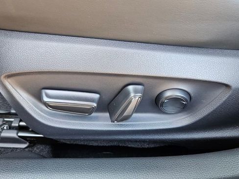 Used 2024 Toyota Prius Prime XSE Premium image 13