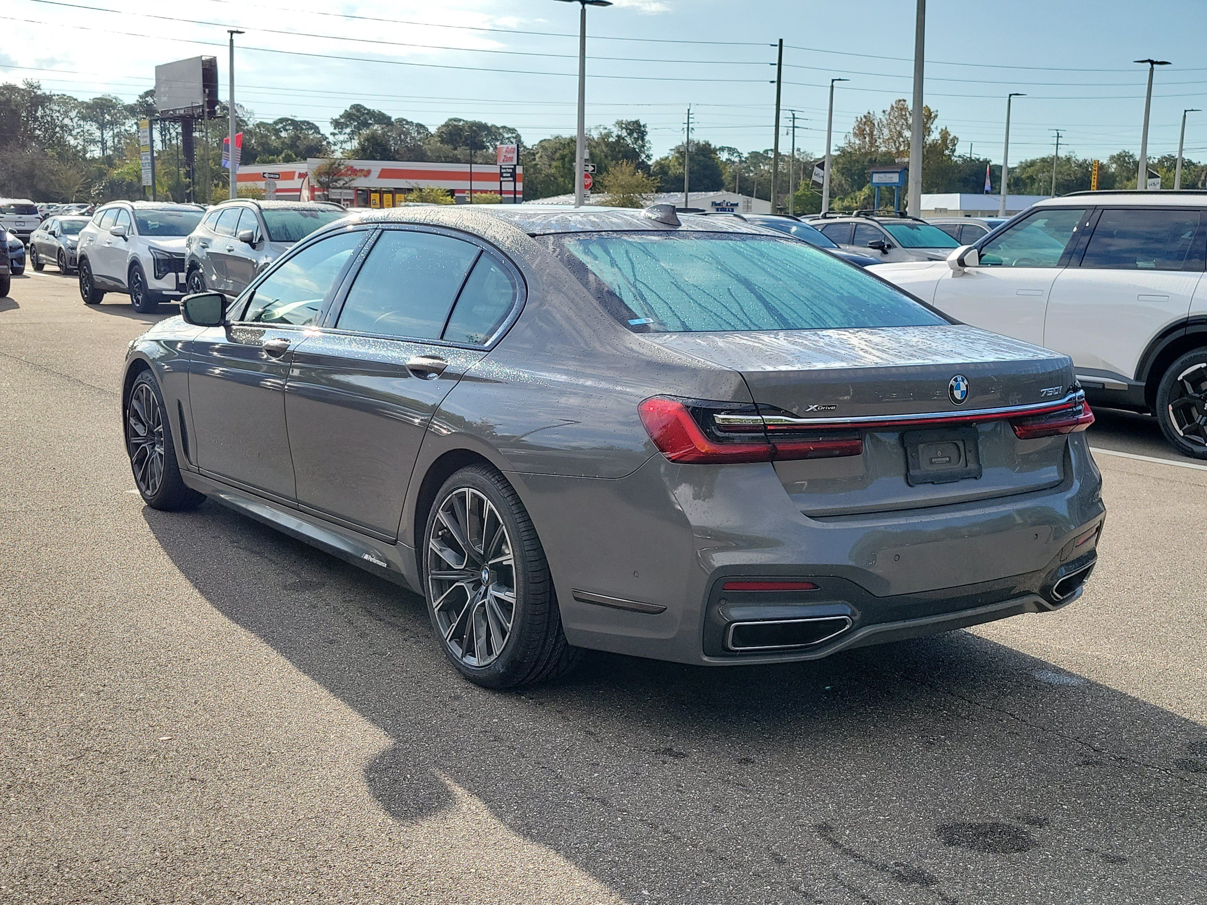 Used 2020 BMW 750i xDrive w/ Executive Package AWD/4WD image 4