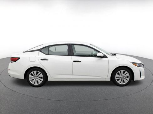 Used 2025 Nissan Sentra S image 18