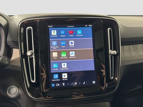 Certified 2023 Volvo XC40 B5 Plus w/ Climate Package image 15