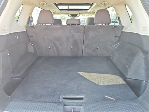 Used 2021 Nissan Rogue SV FWD image 16