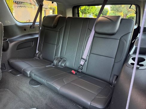 Used 2017 GMC Yukon XL SLT w/ Open Road Package AWD/4WD image 21