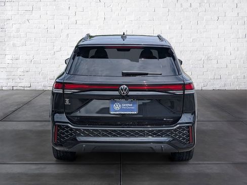 Certified 2025 Volkswagen Tiguan SE R-Line AWD/4WD image 6