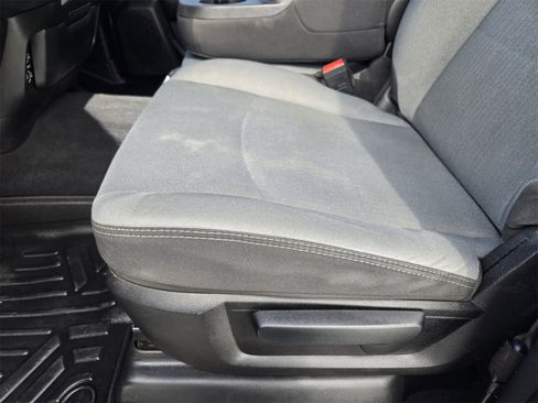 Used 2021 RAM 2500 Big Horn image 22