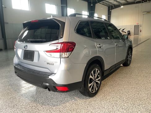 Used 2021 Subaru Forester Limited AWD/4WD image 19
