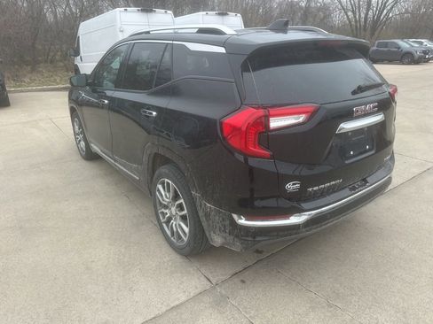 Used 2024 GMC Terrain Denali w/ Denali Premium Package image 9