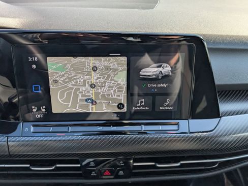 Used 2024 Volkswagen Golf R image 21