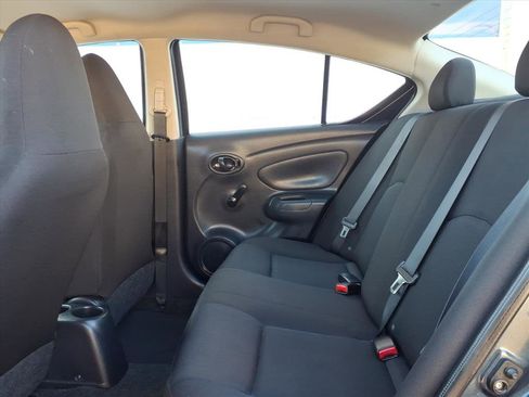 Used 2015 Nissan Versa S Plus image 9