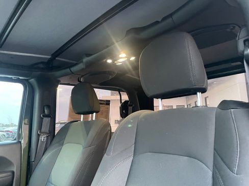 Used 2022 Jeep Wrangler Sport image 20