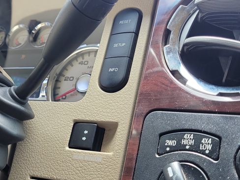 Used 2008 Ford F250 XLT AWD/4WD image 22