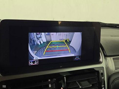 Used 2023 Lexus GX 460 Premium w/ Accessory Package image 21